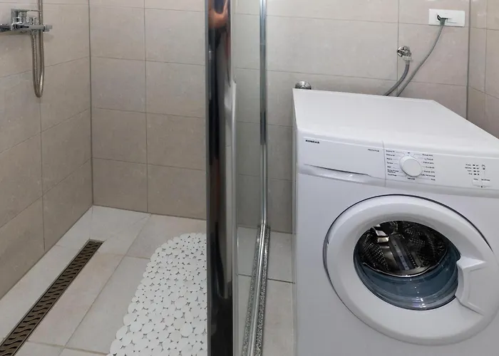 2 Bedroom Amazing In *