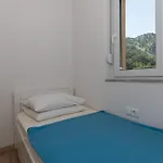 Beautiful In With House Sea View شقة