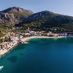Beautiful In With House Sea View