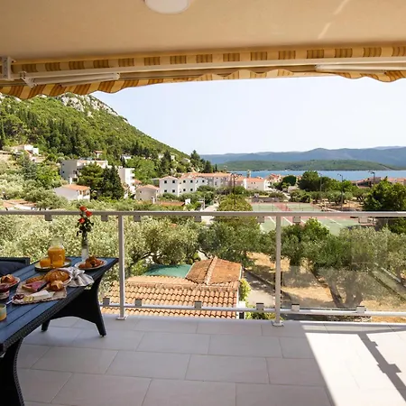 2 Bedroom Amazing In Apartment *