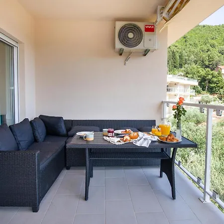 2 Bedroom Amazing In Apartment