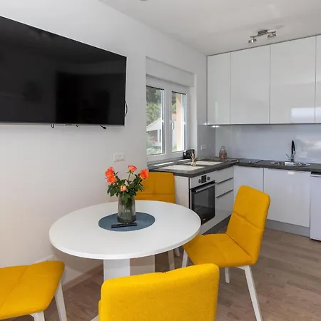 2 Bedroom Amazing In Apartment